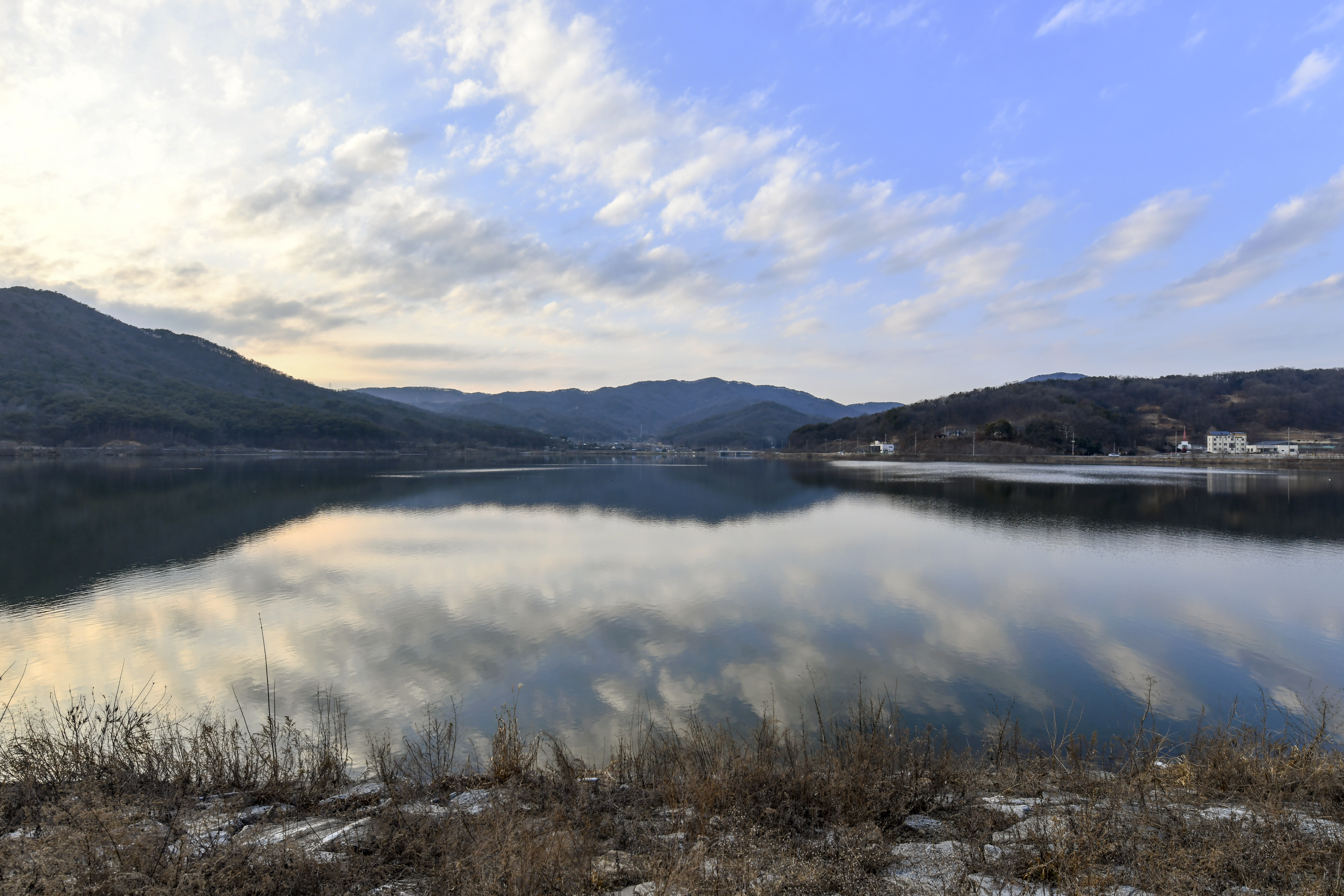 충남 천안 용연저수지